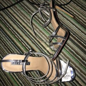 SILVER STRAPPY HIGH HEELS